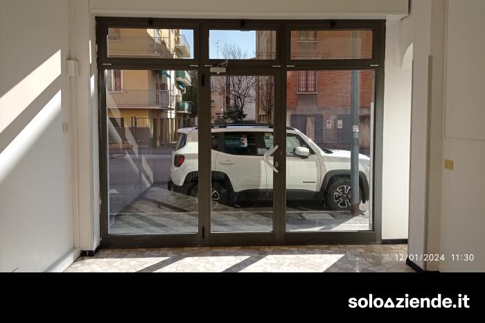 Affitto Locali commerciali e artigianali LOCALI COMMERCIALI QUARTIERE MAZZINI-SAVENA a Bologna (BO)