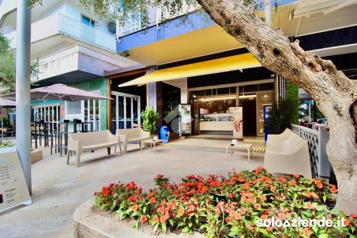 Vendita Commercio al dettaglio solo alimentare VENDO GELATERIA A LIGNANO SABBIADORO a Lignano Sabbiadoro (UD)