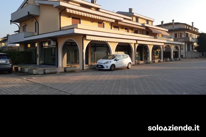 Affitto Immobili uso ufficio - ambulatorio LOCALE COMMERCIALE VEGGIANO a Veggiano (PD)