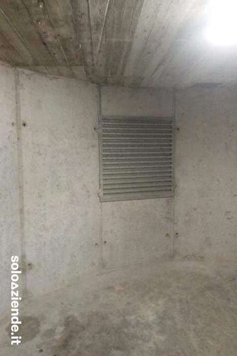 Affitto Locali commerciali e artigianali GRANDE MAGAZZINO DI 24MQ a Milano (MI)