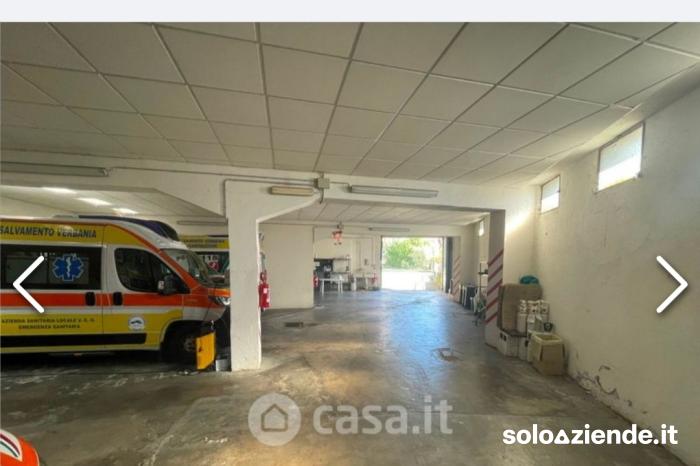 Vendita Fabbricati industriali - Capannoni MAGAZZINO ED UFFICIO  a Verbania (VB)