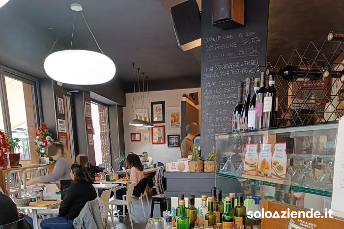 Vendita Bar CEDESI BAR/BISTROT IN CENTRO AD ALASSIO a Alassio (SV)