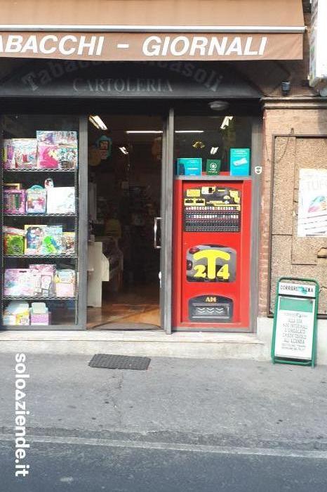 Vendita Tabaccherie TABACCHERIA EDICOLA CARTOLERIA SPEDIZIONE PACCHI a Siena (SI)