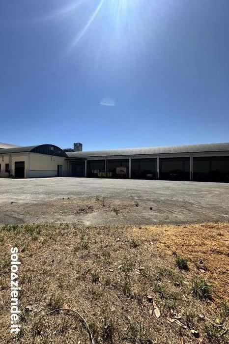 CAPANNONE CON SCOPERTO IN AFFITTO A MESTRE - Soloaziende.it