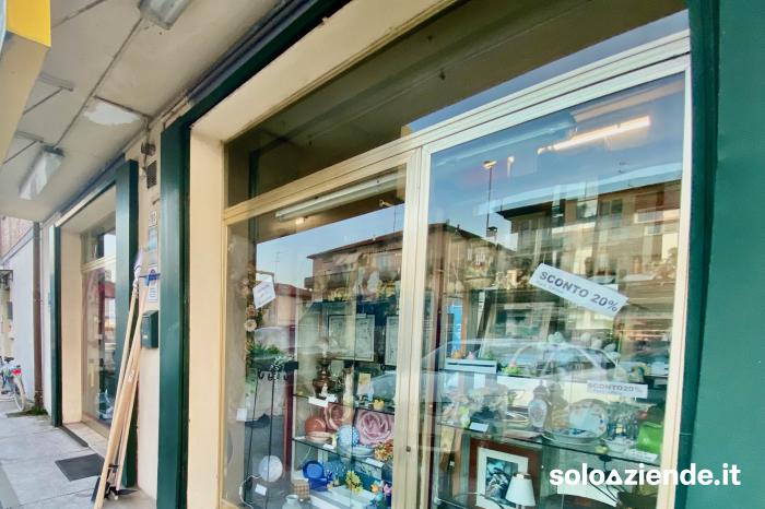 Vendita Commercio al dettaglio non alimentare VENDESI FERRAMENTA CON CESSIONE MURI a Occhiobello (RO)
