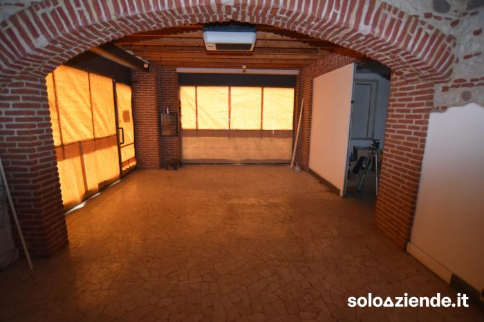 Vendita Locali commerciali e artigianali NEGOZIO SEMICENTRALE A VICENZA a Vicenza (VI)