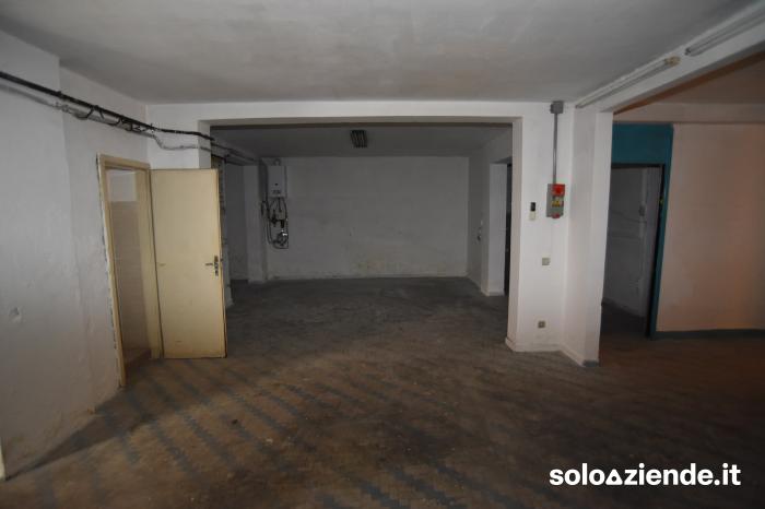 Vendita Locali commerciali e artigianali NEGOZIO SEMICENTRALE A VICENZA a Vicenza (VI)