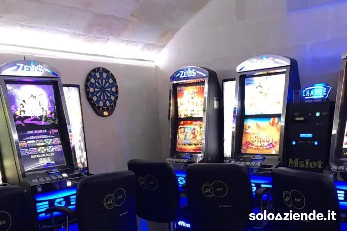 Vendita Bar  BAR E SALA GIOCHI CON LICENZA GIÀ AVVIATA  a Torricella (TA)