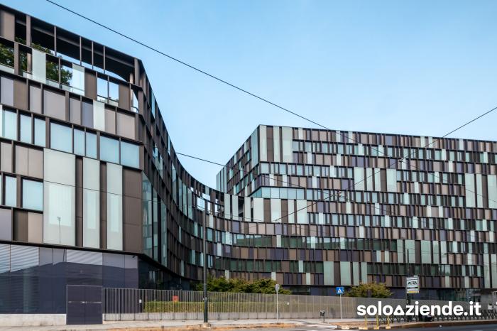 Affitto Fabbricati industriali - Capannoni CAPANNONE 450 MQ. ZONA AURORA TORINO  a Torino (TO)