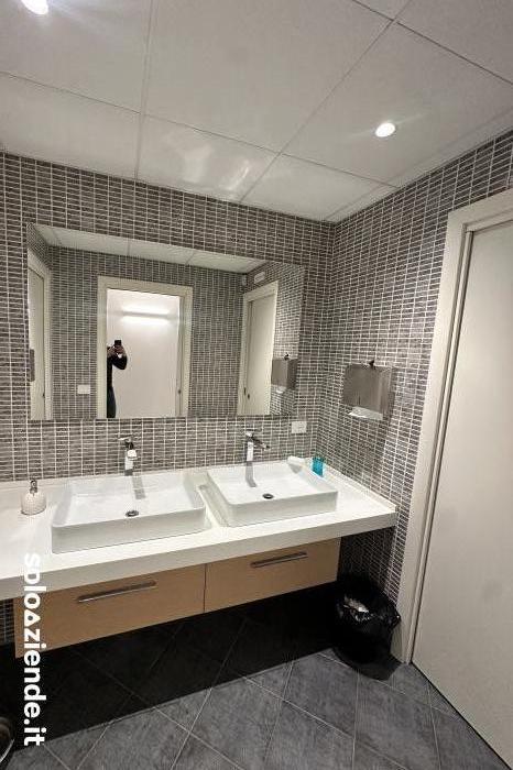 POSTAZIONE CO-WORKIN IN AFFITTO A MESTRE - Soloaziende.it