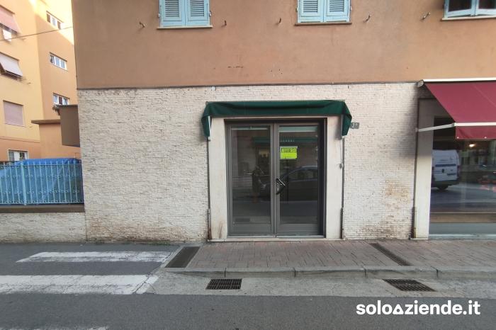 Affitto Locali commerciali e artigianali PICCOLO NEGOZIO O UFFICIO  a Varazze (SV)