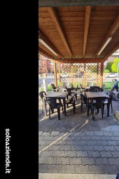 Vendita Attivita' artigianali alimentari e non VENDESI ATTIVITA' DI PIZZERIA DA ASPORTO a Ferrara (FE)