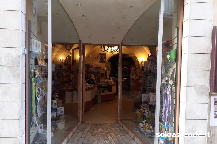 Vendita Commercio al dettaglio non alimentare VENDITA CARTOLIBRERIA RIVENDITA GIORNALI a Gravina in Puglia (BA)