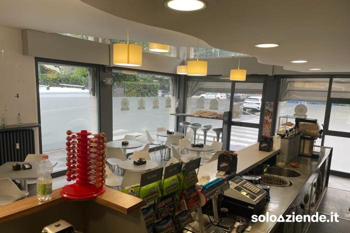 Vendita Bar BAR TAVOLA CALDA a Carate Brianza (MB)