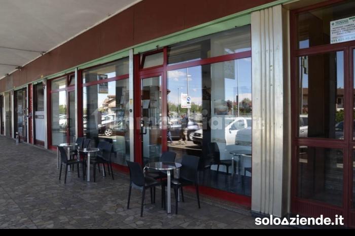 Vendita Bar CEDESI BAR AVVIATO DA OLTRE 35 ANNI A NICHELINO  a Nichelino (TO)