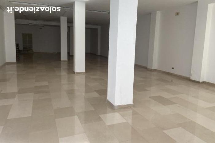 Affitto Immobili uso ufficio - ambulatorio FITTASI AMPIO LOCALE IN ZONA SEMICENTRALE a Conversano (BA)