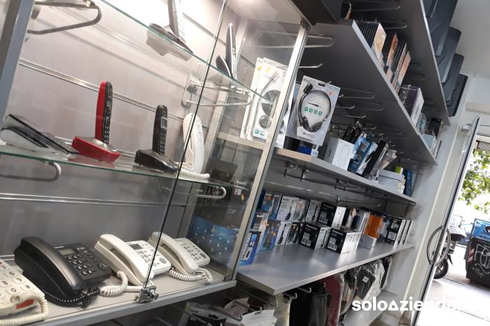 Vendita Commercio al dettaglio non alimentare VENDITA/ASSISTENZA TELEFONIA/INFORMATICA a Roma (RM)