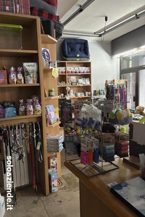 Vendita Commercio al dettaglio non alimentare ARTICOLI ANIMALI TOELETTATURA a Milano (MI)