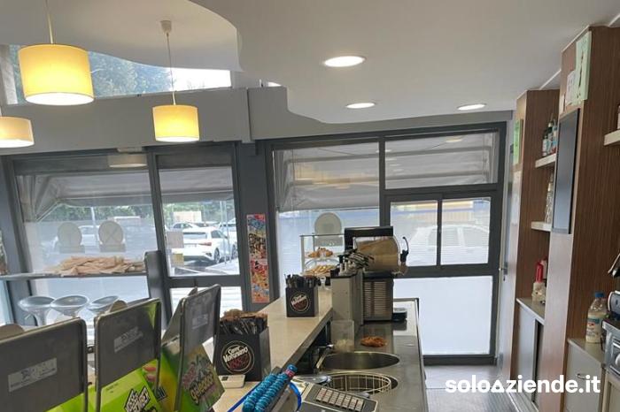 Vendita Bar BAR TAVOLA CALDA a Carate Brianza (MB)