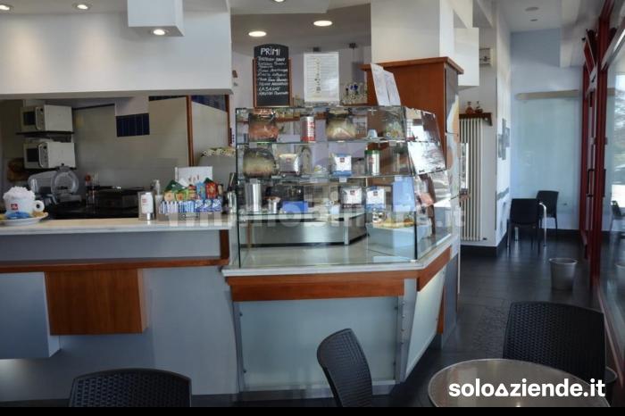 Vendita Bar CEDESI BAR AVVIATO DA OLTRE 35 ANNI A NICHELINO  a Nichelino (TO)