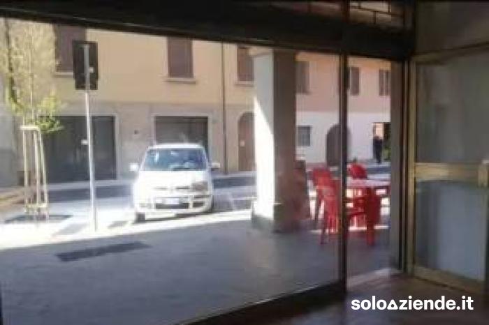 Vendita Commercio al dettaglio non alimentare NEGOZIO COMMERCIALE a Nembro (BG)