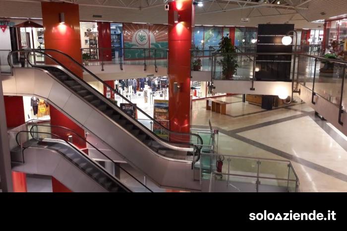 Vendita Servizi vari NEGOZIO COMMERCIALE IN CENTRO COMMERCIAL a Bussolengo (VR)