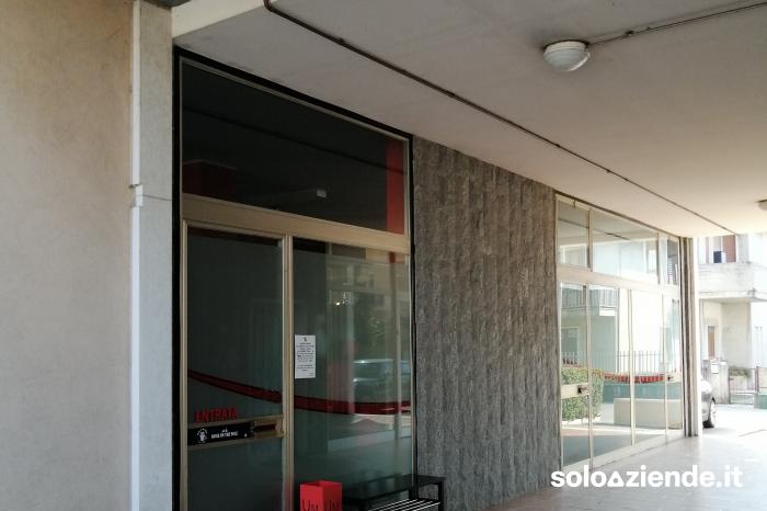 Vendita Locali commerciali e artigianali NEGOZIO A BUSSOLENGO  a Bussolengo (VR)