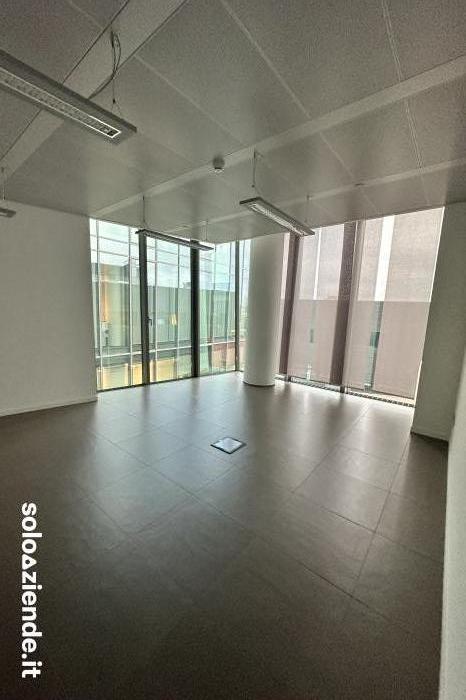 Affitto Immobili uso ufficio - ambulatorio  PRESTIGIOSO UFFICIO IN AFFITTO A MESTRE TORRE EVA a Venezia (VE)