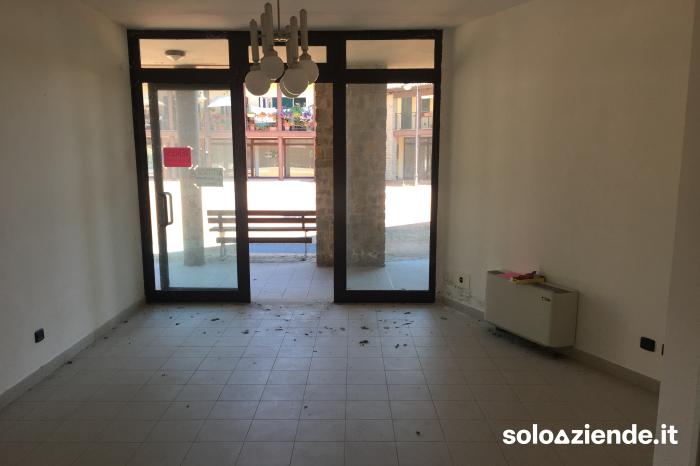 Affitto Immobili uso ufficio - ambulatorio NEGOZIO/UFFICIO IN AFFITTO O VENDITA a Viano (RE)
