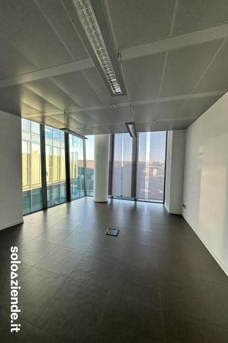 Affitto Immobili uso ufficio - ambulatorio  PRESTIGIOSO UFFICIO IN AFFITTO A MESTRE TORRE EVA a Venezia (VE)