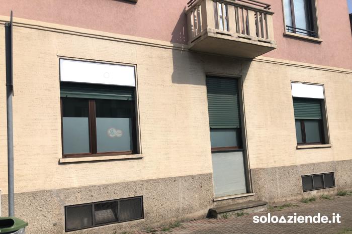 Vendita Immobili uso ufficio - ambulatorio VENDESI LOCALI COMMERCIALI CON MAGAZZINO DEPOSITO  a Desio (MB)