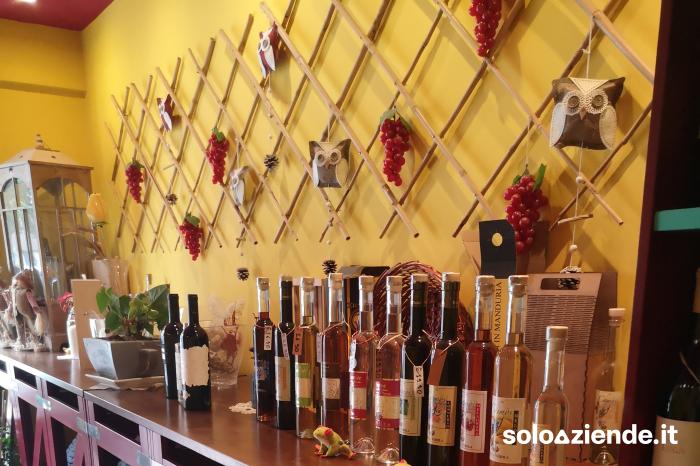 Vendita Bar VENDESI ATTIVITÀ DI ENOTECA/WINE BAR a Taranto (TA)