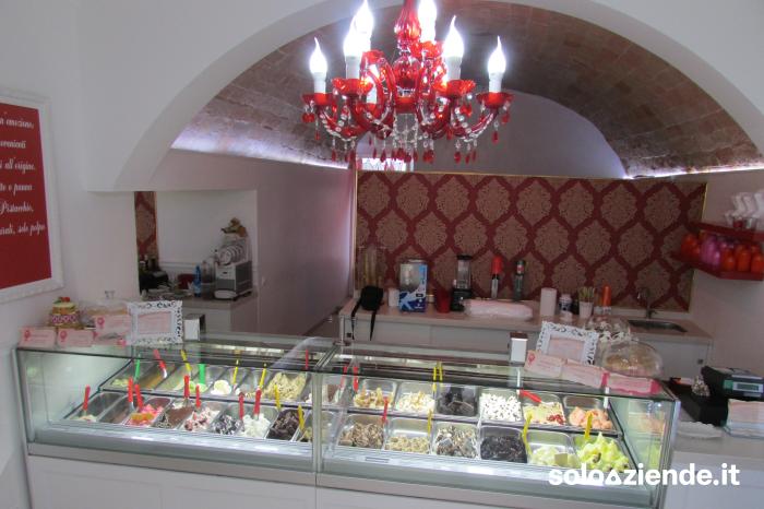 Vendita Attivita' artigianali alimentari e non CEDESI ATTIVITÀ BEN AVVIATA DI GELATERIA a Osimo (AN)