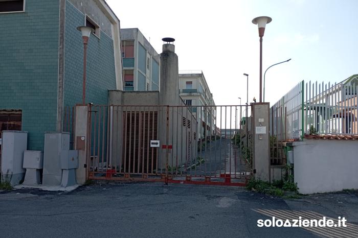 Vendita Fabbricati industriali - Capannoni MAGAZZINO 1080 MQ ADIACENTE VIA NETTUNENSE  a Ariccia (RM)