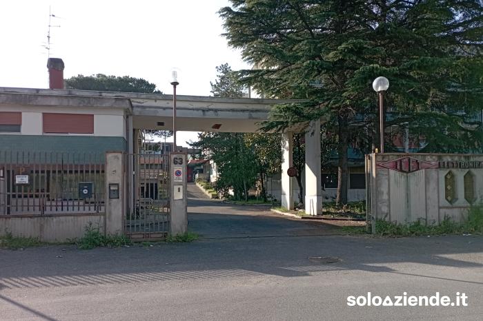Vendita Fabbricati industriali - Capannoni MAGAZZINO 1080 MQ ADIACENTE VIA NETTUNENSE  a Ariccia (RM)