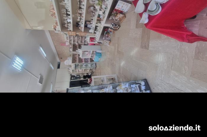 Vendita Commercio al dettaglio non alimentare NEGOZIO DI BOMBONIERE E OGGETTISTICA a Sant'Antimo (NA)