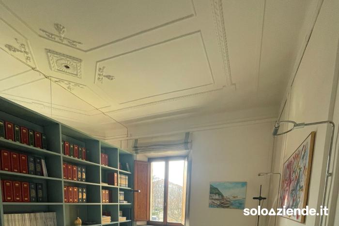Affitto Immobili uso ufficio - ambulatorio LOCALE COMMERCIALE IN PALAZZO D'EPOCA a Ancona (AN)
