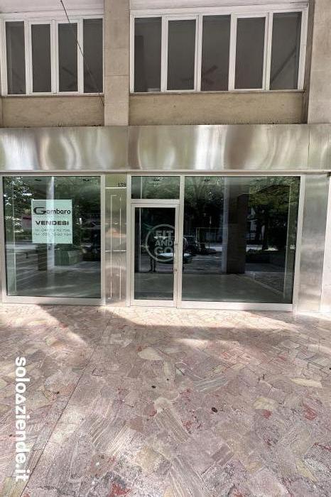 Vendita Locali commerciali e artigianali NEGOZIO VETRINATO A MESTRE CORSO DEL POPOLO a Venezia (VE)