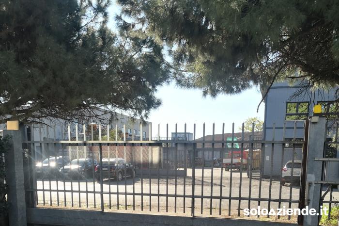 Affitto Fabbricati industriali - Capannoni MAGAZZINO 150 MQ- PERO a Pero (MI)