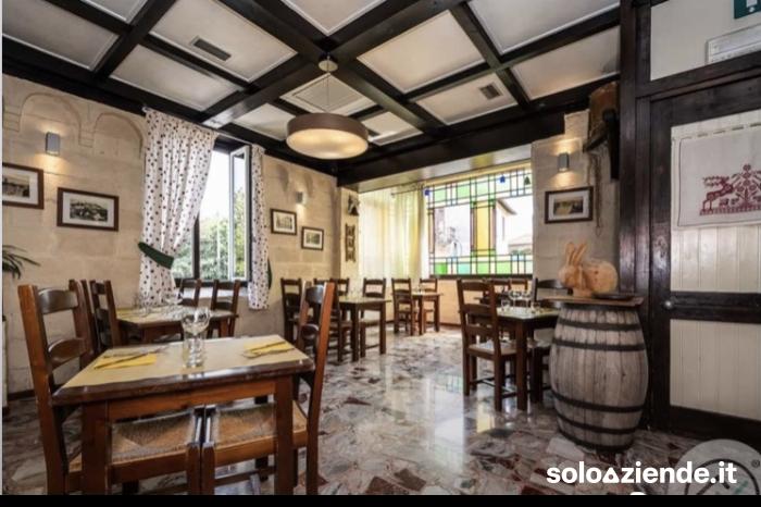 Vendita Ristoranti VENDO INTERO IMMOBILE CON ANNESSO RISTORANTE  a Sumirago (VA)
