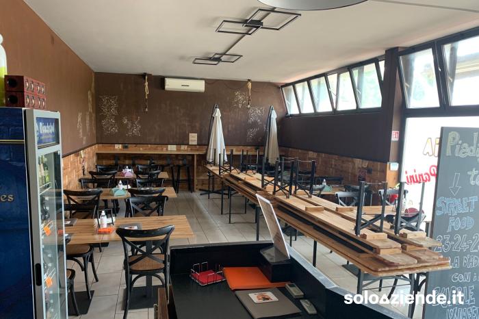 Vendita Attivita' artigianali alimentari e non VENDESI ATTIVITÀ DI PIADINERIA E PIZZA IN PALA  a Badia Polesine (RO)