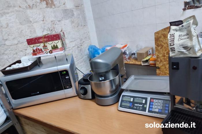 Vendita Ristoranti CEDESI ATTIVITÀ DI BISTROT  a Turi (BA)