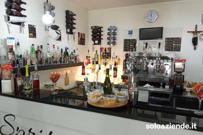Vendita Bar BAR CAFFETTERIA LONGE DRINK  a Frattamaggiore (NA)