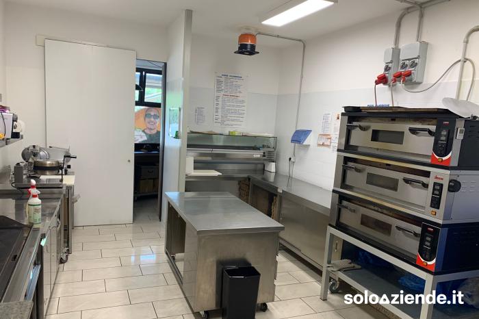 Vendita Attivita' artigianali alimentari e non VENDESI ATTIVITÀ DI PIADINERIA E PIZZA IN PALA  a Badia Polesine (RO)