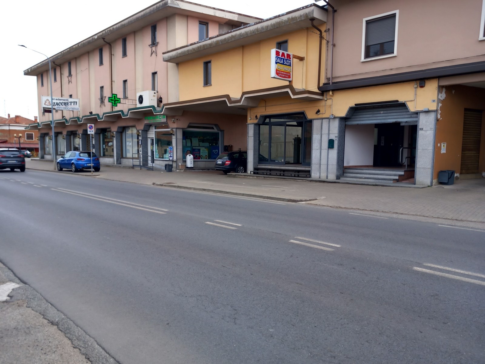 Locale commerciale e altro