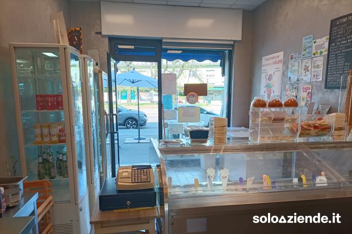 Vendita Commercio al dettaglio solo alimentare VENDESI GELATERIA MILANO (MI) a Milano (MI)