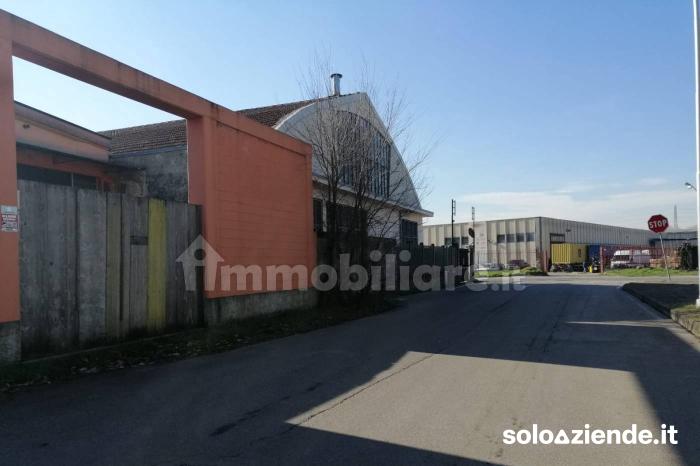 Affitto Fabbricati industriali - Capannoni LOCALI PER DEPOSITO MERCI LIBERI SUBITO A MILANO a Pero (MI)